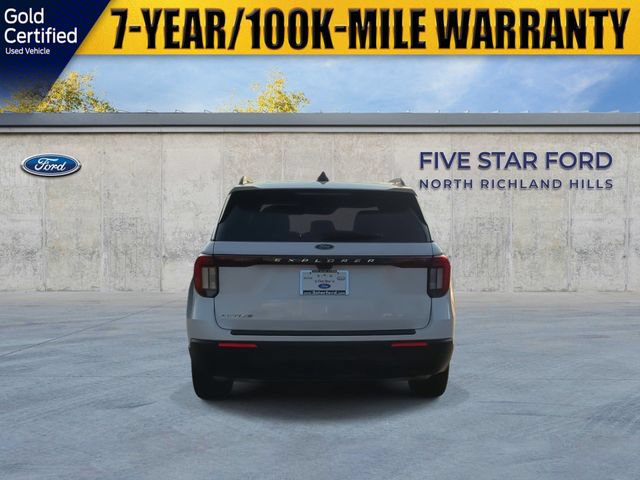 Certified 2025 Ford Explorer Active RWD image 9