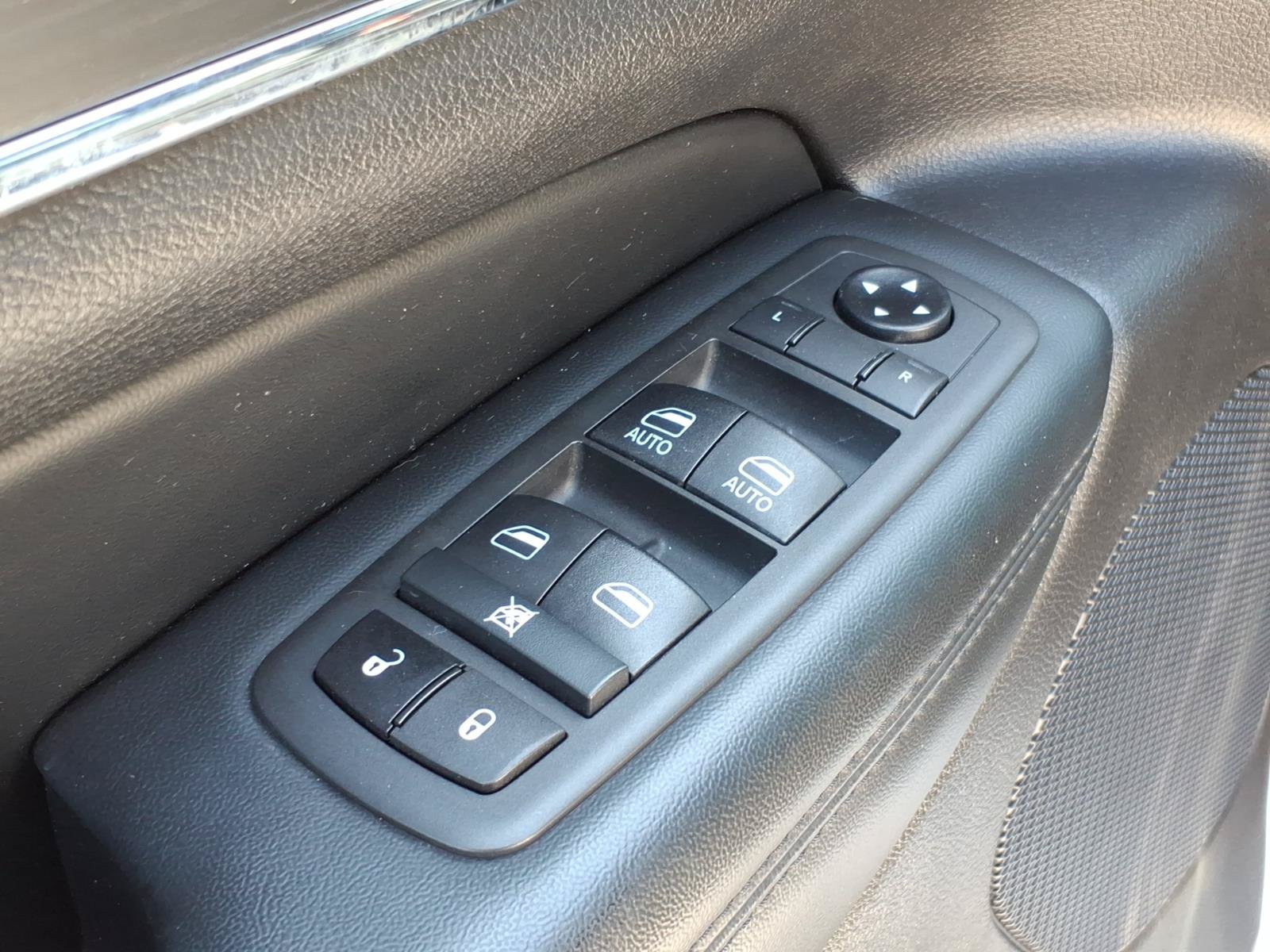 Used 2021 Jeep Grand Cherokee Limited w/ Sun & Sound Group AWD/4WD image 15