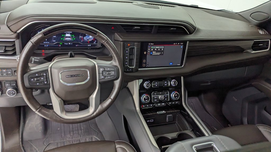 Used 2024 GMC Yukon XL Denali w/ Denali Reserve Package AWD/4WD image 4