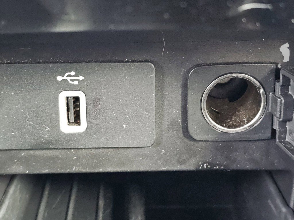 Certified 2018 Ford Explorer Platinum image 16