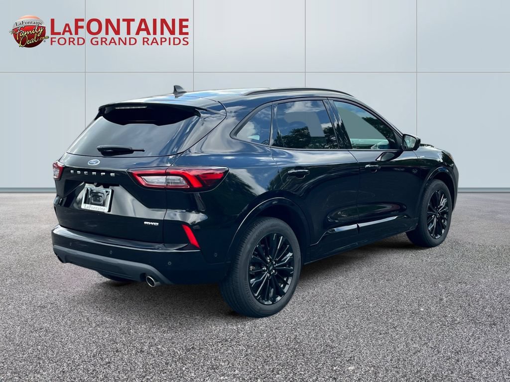 Certified 2023 Ford Escape ST-Line Elite w/ Premium Technology Package AWD/4WD image 7