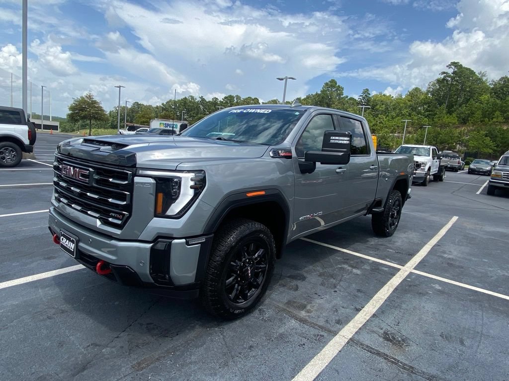 Used 2025 GMC Sierra 2500 AT4 AWD/4WD image 3