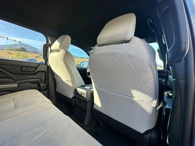 Used 2025 Toyota 4Runner SR5 AWD/4WD image 32