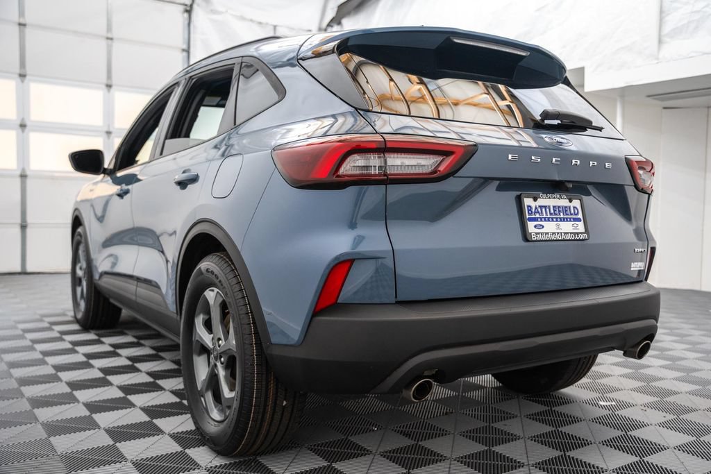 Certified 2025 Ford Escape ST-Line AWD/4WD image 7