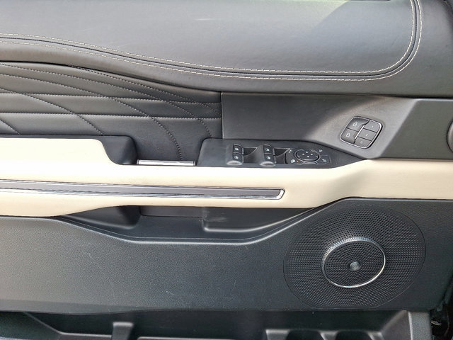 Certified 2021 Ford Expedition Platinum image 14