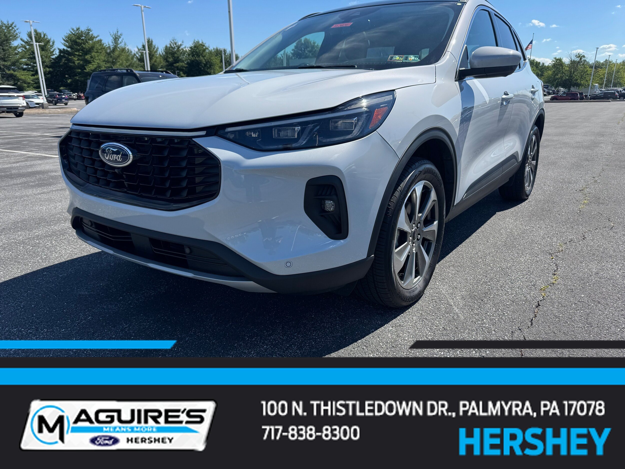 Certified 2025 Ford Escape Platinum w/ Premium Technology Package AWD/4WD image 1