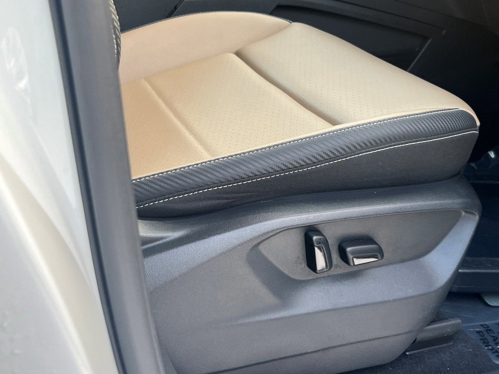 Used 2023 Volkswagen Atlas Cross Sport SEL image 13