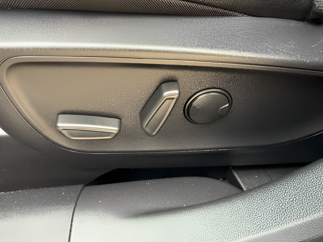 Certified 2023 Ford Escape ST-Line Elite w/ Premium Technology Package AWD/4WD image 23