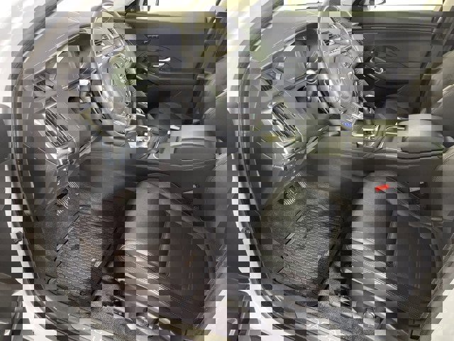 Used 2019 Jaguar E-PACE SE image 14