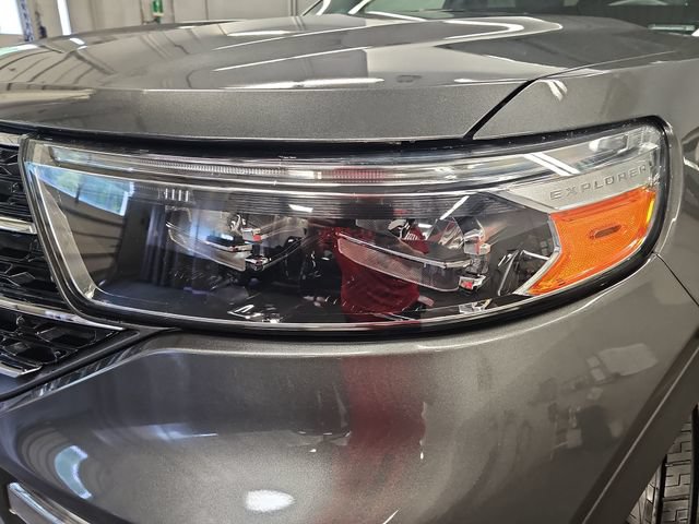 Certified 2020 Ford Explorer XLT w/ Equipment Group 202A AWD/4WD image 29
