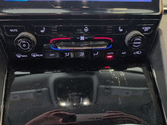 Used 2023 Jeep Grand Cherokee Limited AWD/4WD image 24