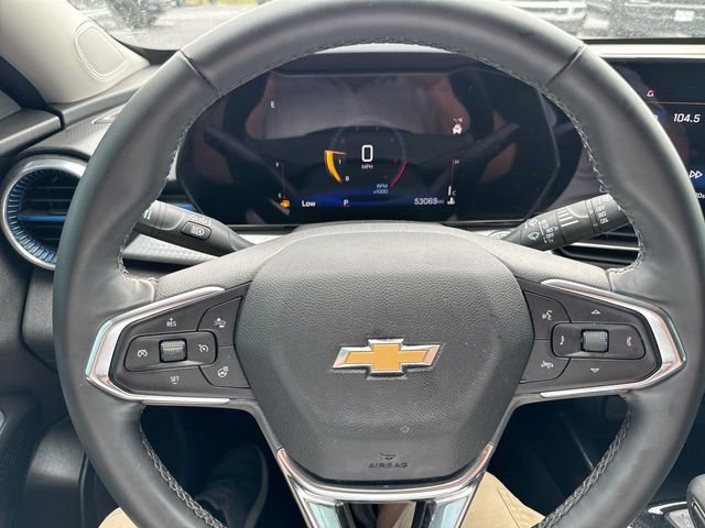 Used 2025 Chevrolet Trax LT w/ Driver Confidence Package image 17