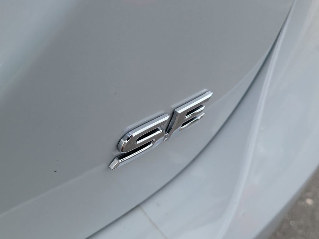 Used 2023 Toyota Camry SE image 6