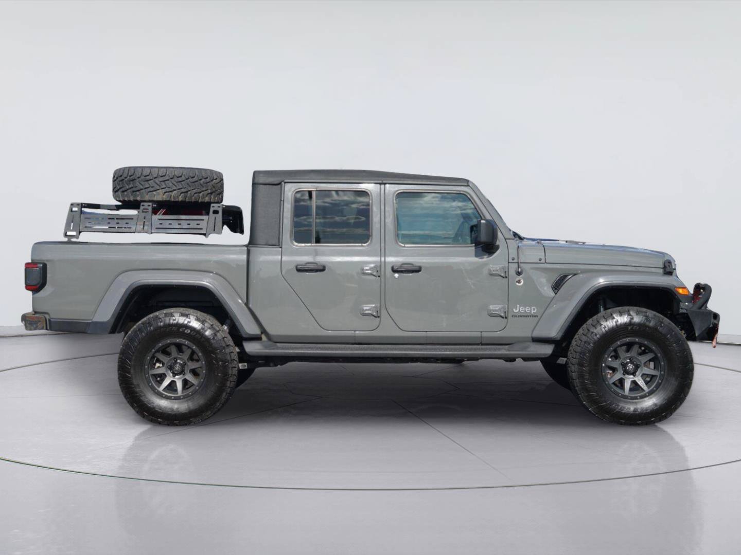 Used 2020 Jeep Gladiator Overland AWD/4WD image 5