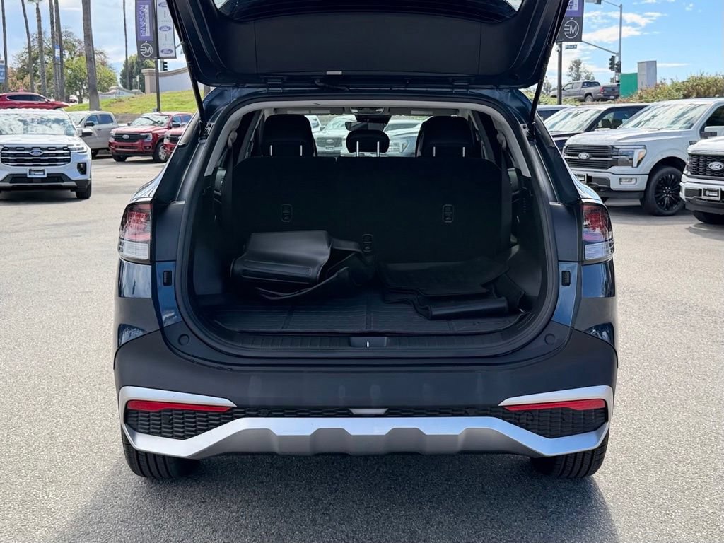 Used 2025 Kia Sportage EX AWD/4WD image 10