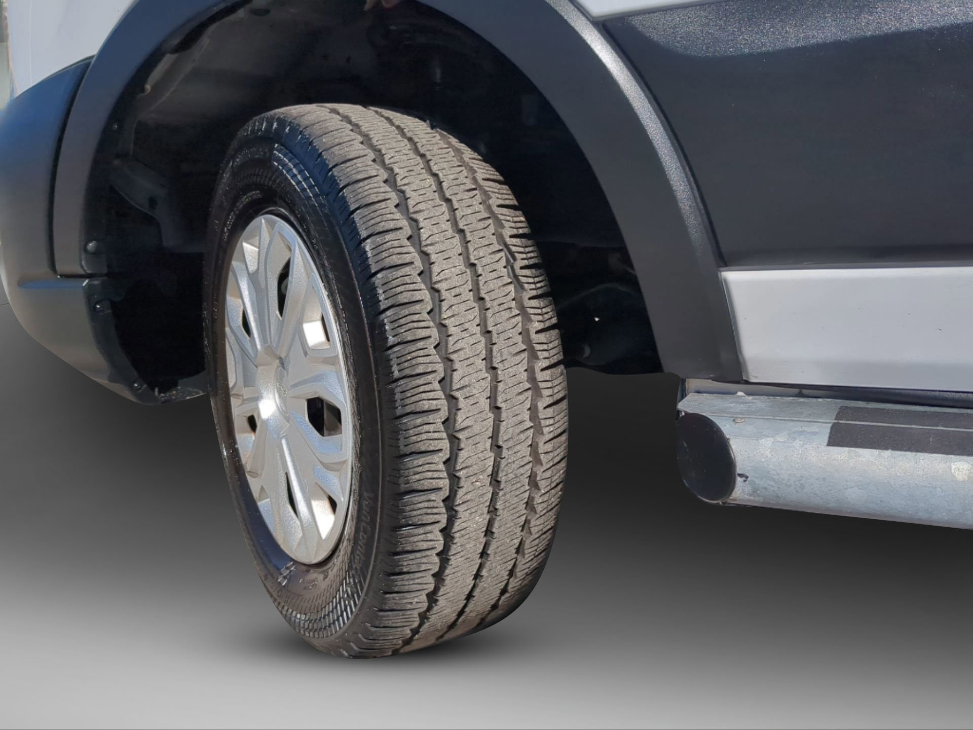 Certified 2024 Ford Transit 250 w/ Exterior Upgrade Package image 60