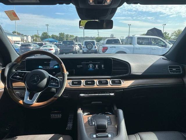 Used 2022 Mercedes-Benz GLS 450 4MATIC image 13