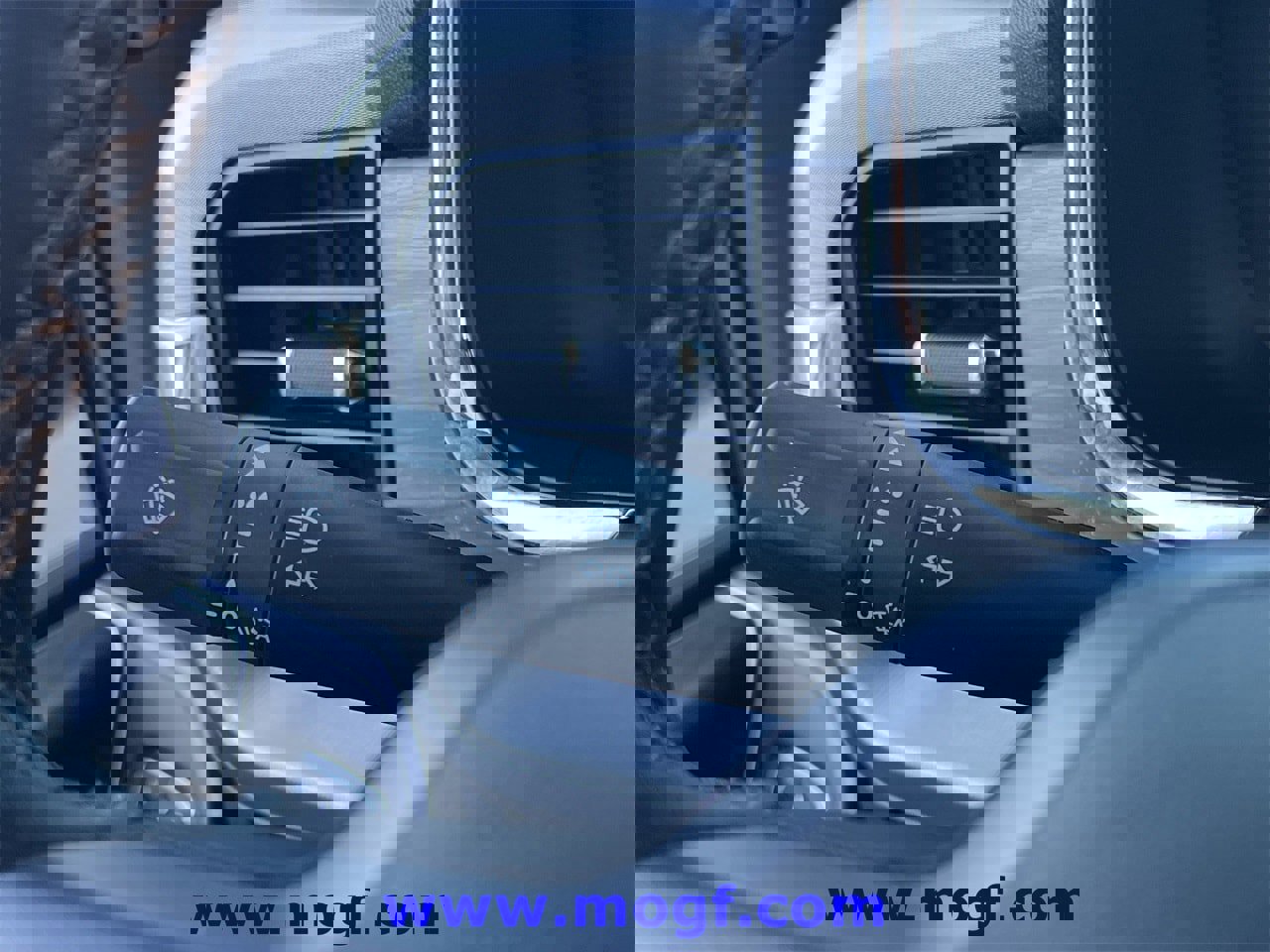 Certified 2025 Ford F150 Lariat w/ Equipment Group 501A Mid image 21