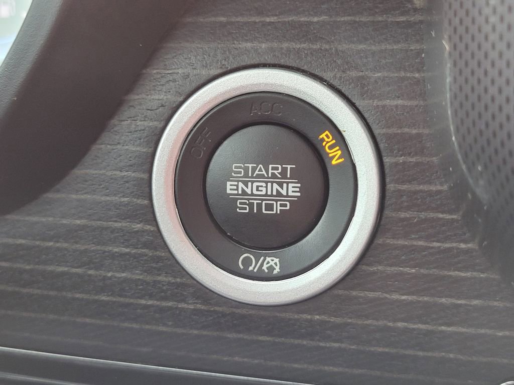 Used 2024 RAM 1500 Limited w/ Body Color Bumper Group image 32