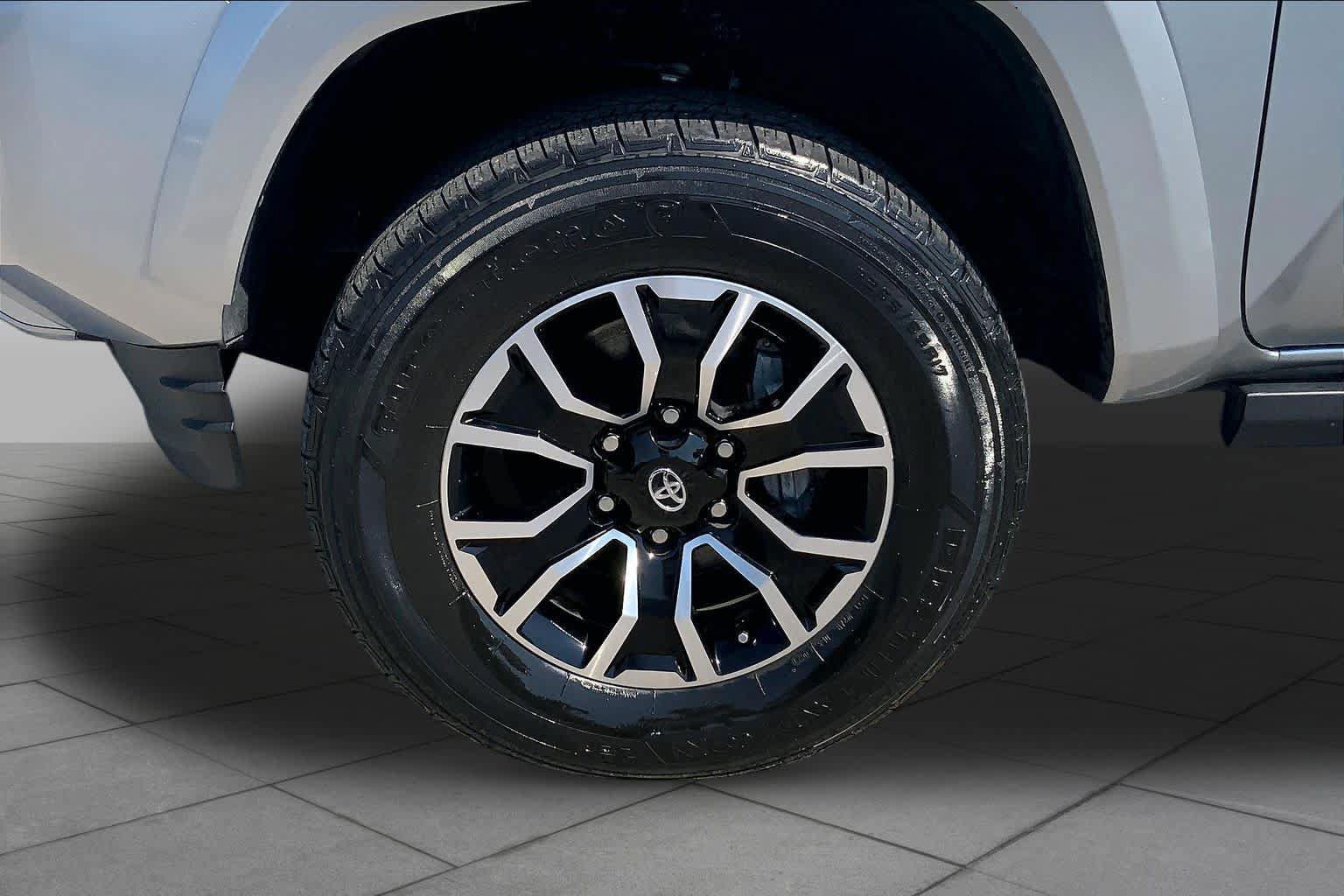 Used 2023 Toyota Tacoma TRD Sport RWD image 11