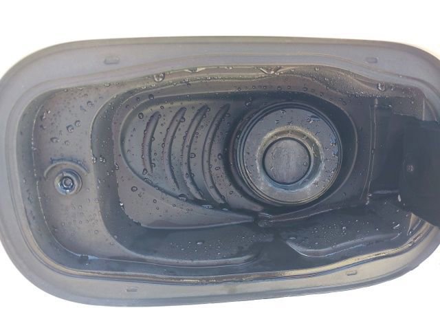 Used 2023 Volvo XC60 B5 Plus AWD/4WD image 13