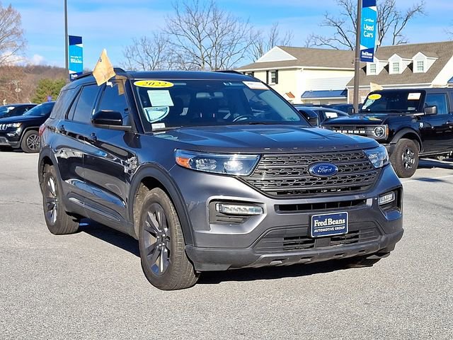 Certified 2022 Ford Explorer XLT w/ Equipment Group 202A image 2