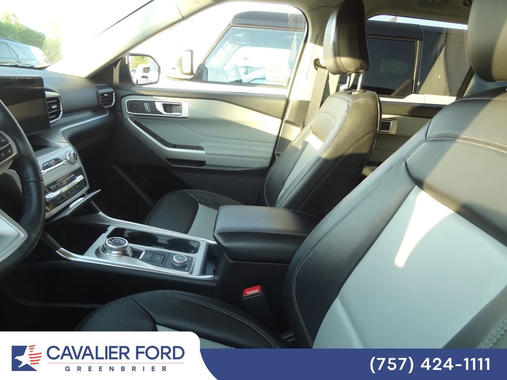 Certified 2023 Ford Explorer XLT w/ Equipment Group 202A AWD/4WD image 6