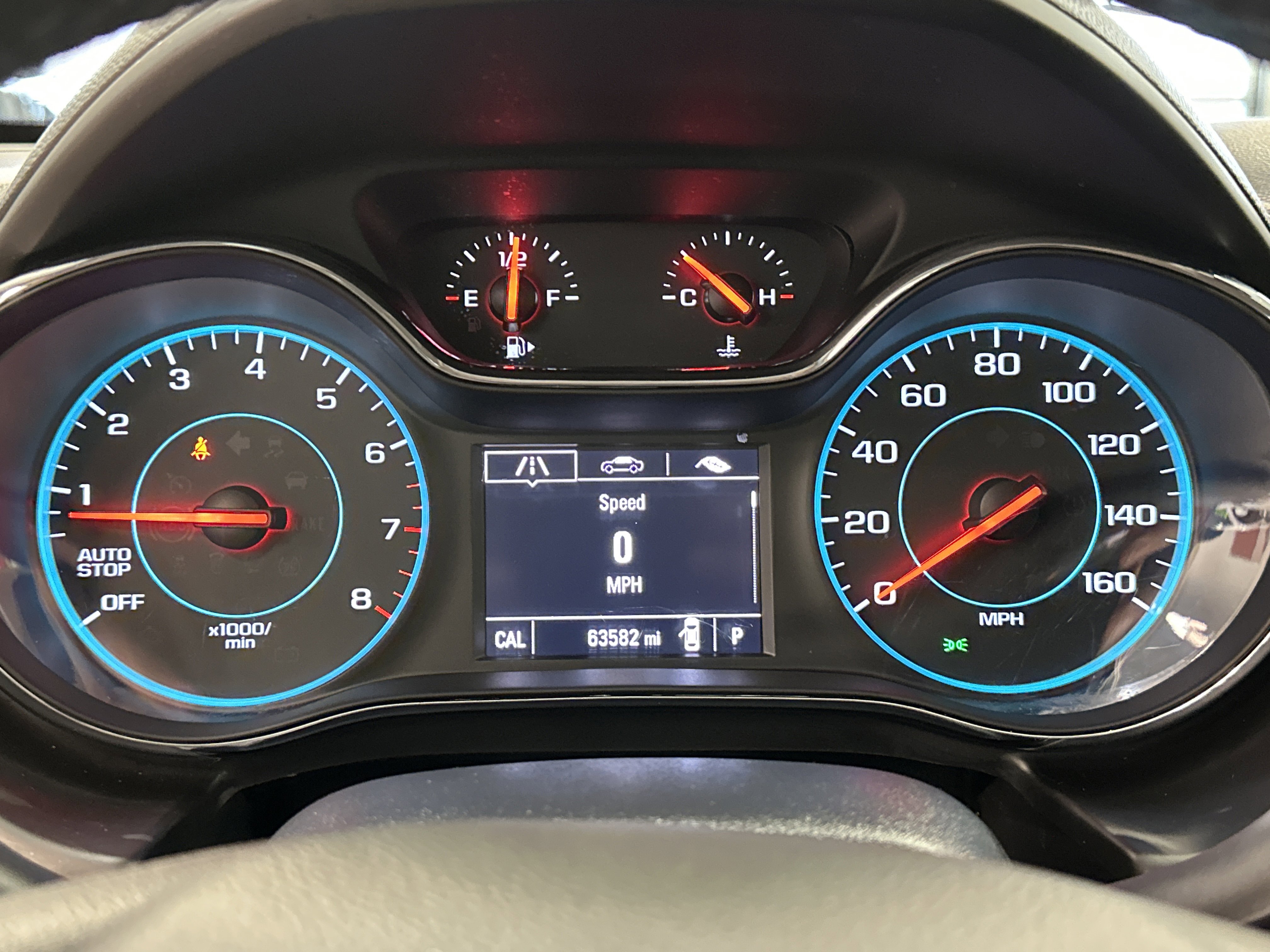 Used 2018 Chevrolet Cruze Premier image 35