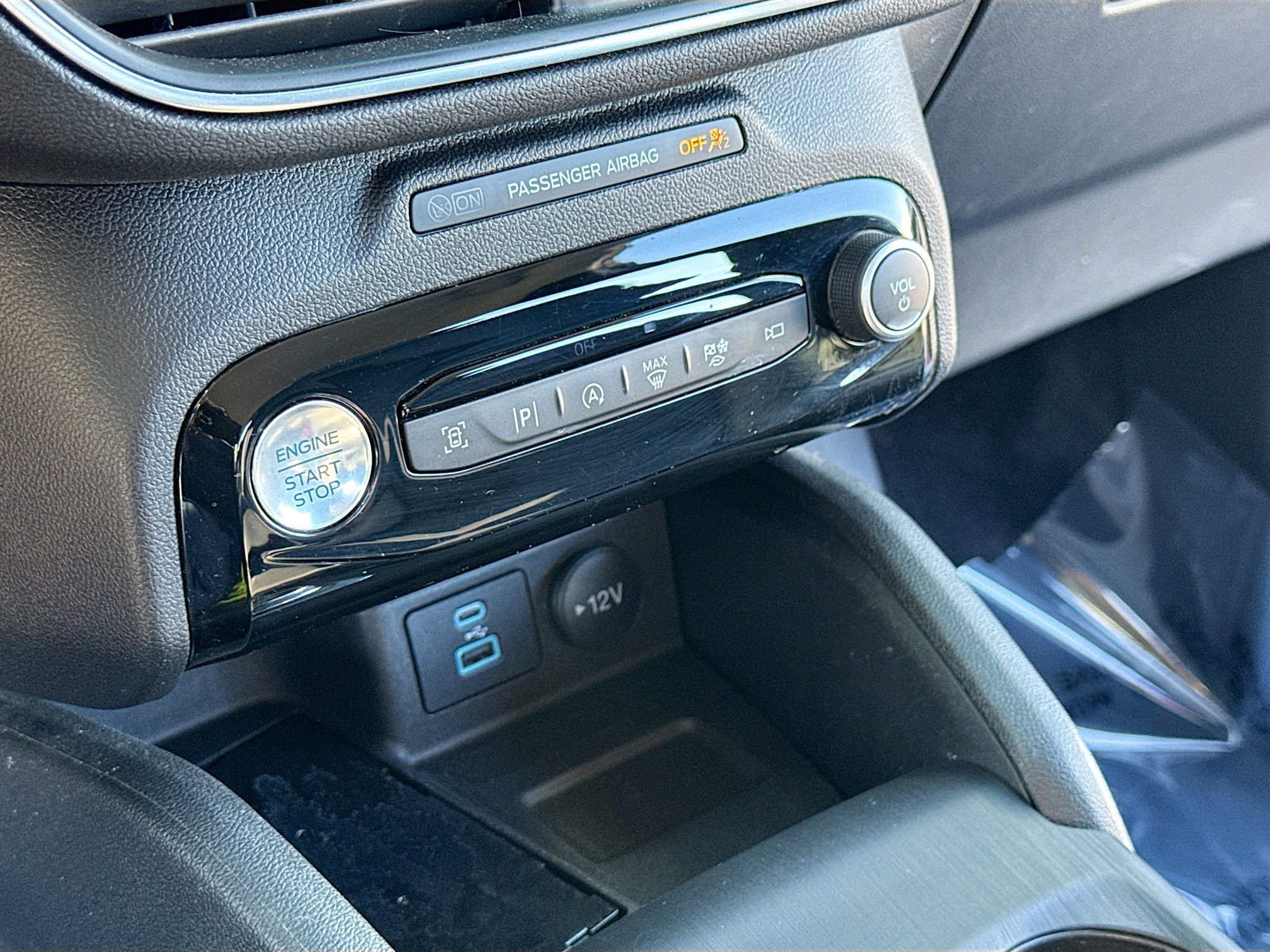 Certified 2023 Ford Escape Platinum image 12