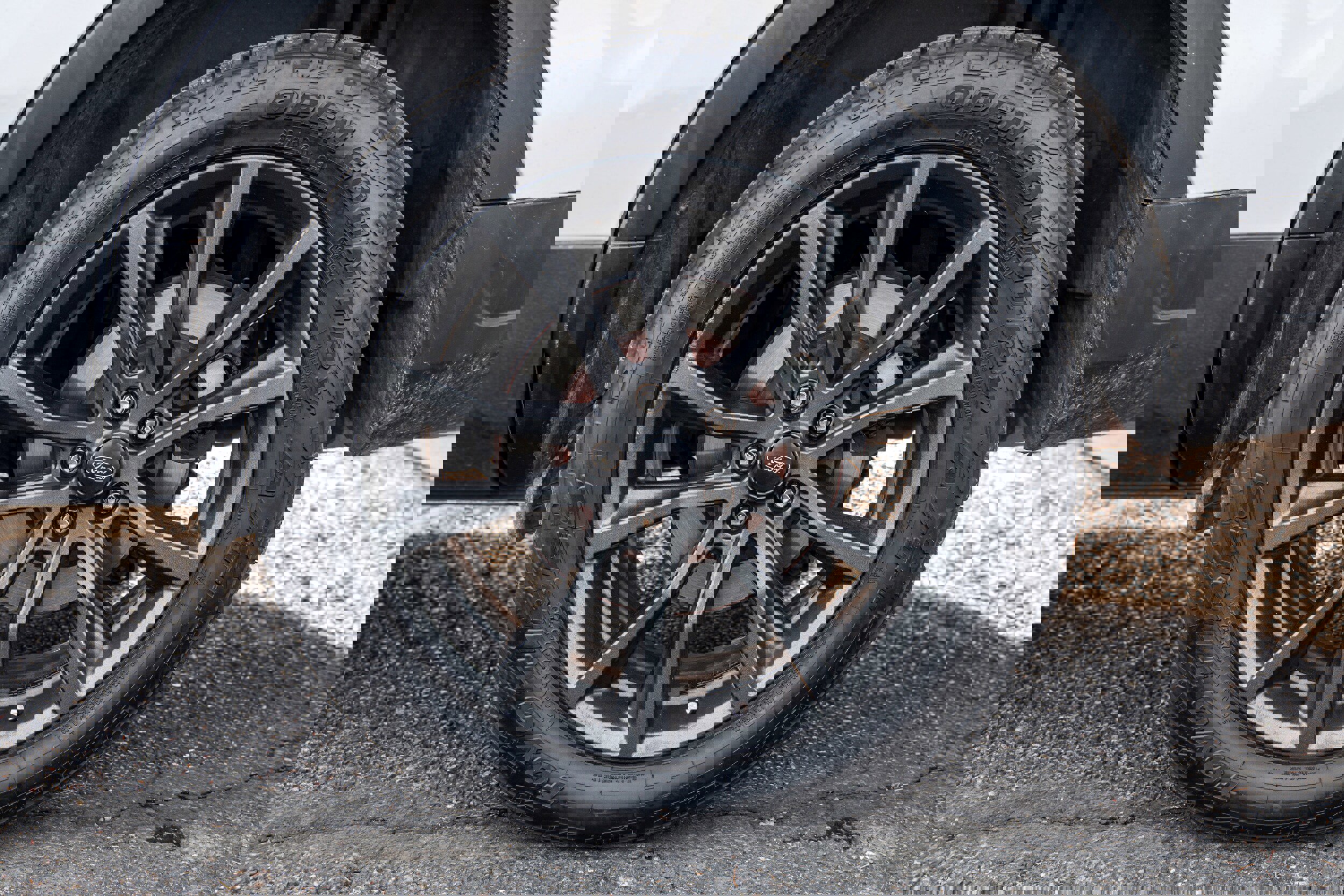 Certified 2018 Ford Explorer XLT w/ Equipment Group 202A image 7