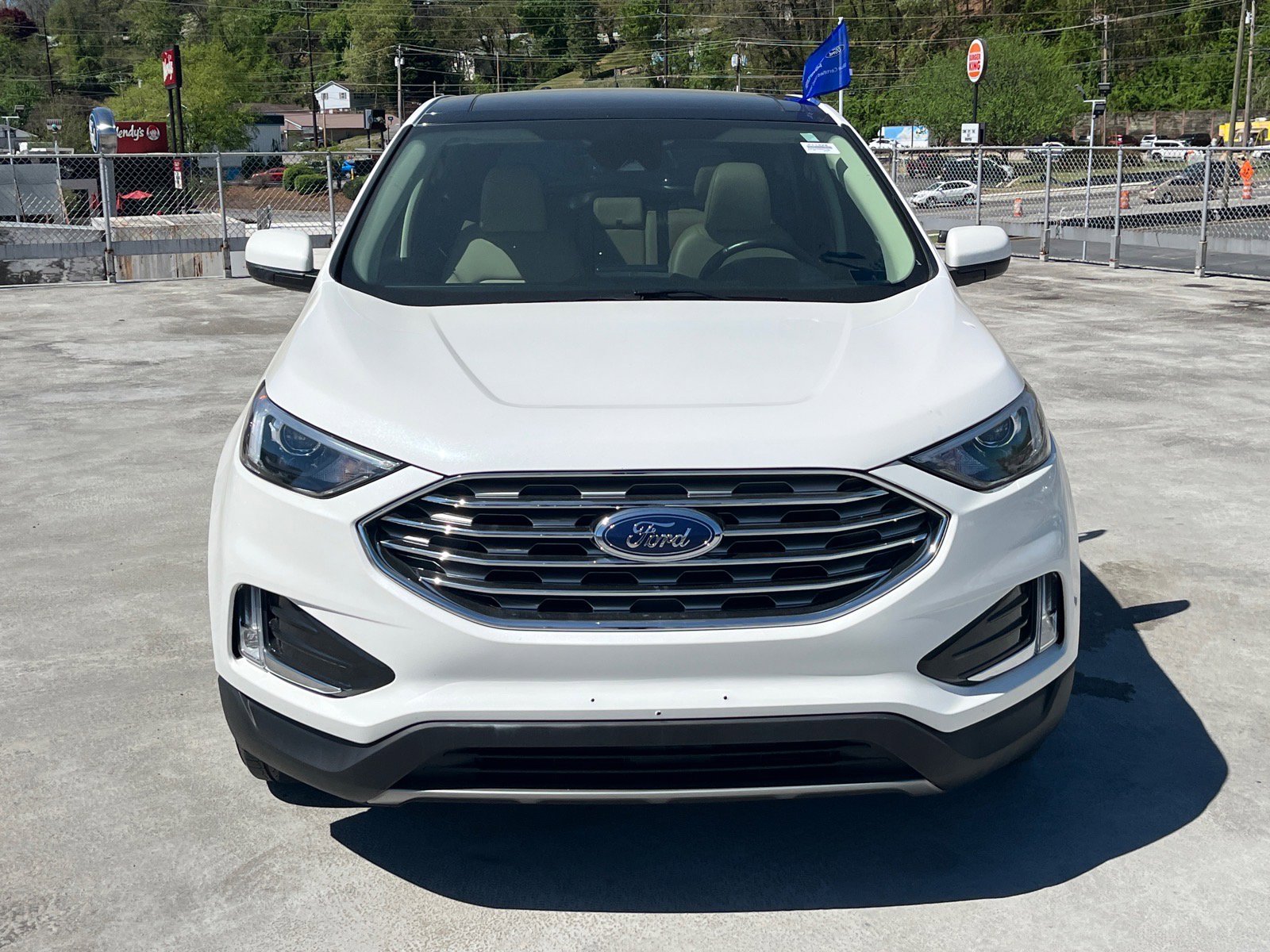 Certified 2022 Ford Edge SEL w/ Convenience Package AWD/4WD image 5