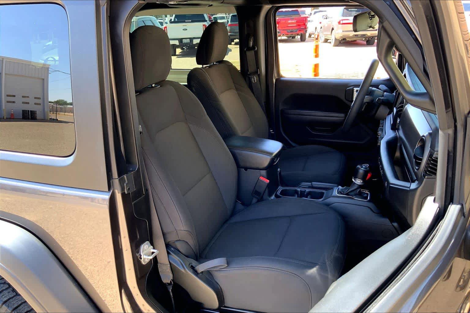 Used 2023 Jeep Wrangler Sport AWD/4WD image 9