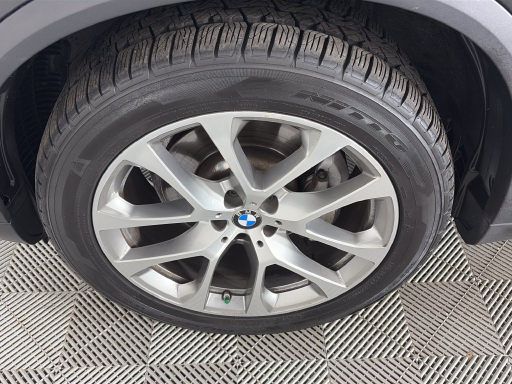 Used 2023 BMW X5 xDrive40i AWD/4WD image 8