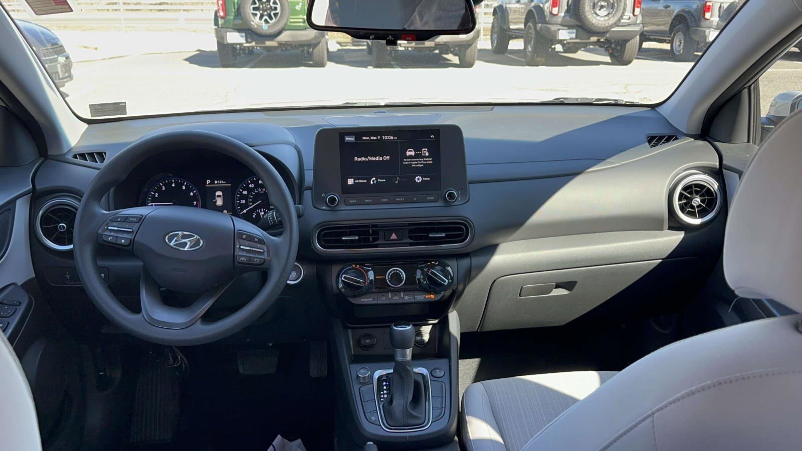 Used 2023 Hyundai Kona SEL image 13