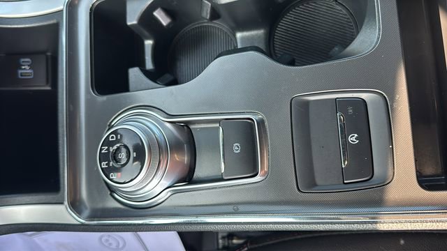 Certified 2024 Ford Edge ST-Line image 27