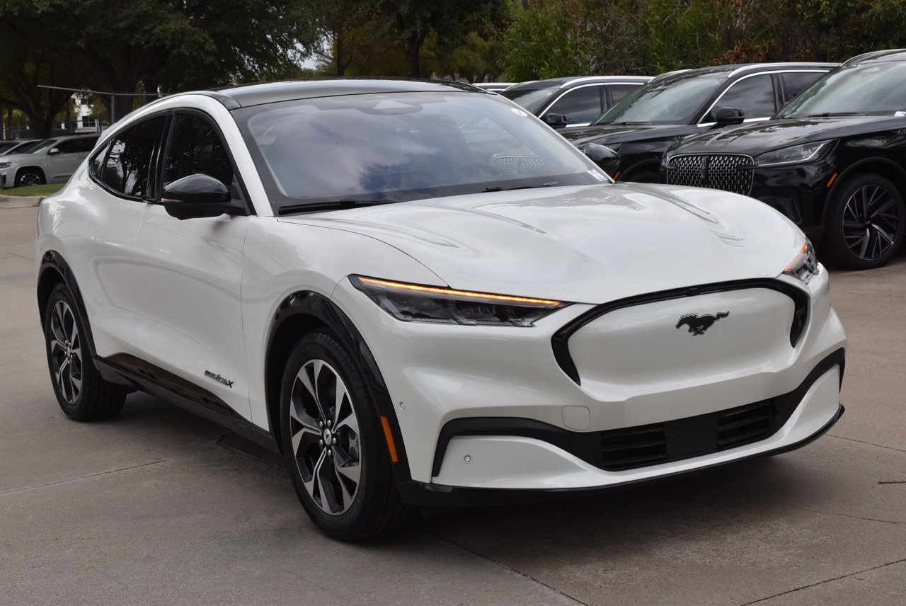 Certified 2023 Ford Mustang Mach-E Premium AWD/4WD image 4