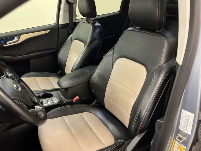 Certified 2022 Ford Escape Titanium w/ Titanium Elite Package AWD/4WD image 5