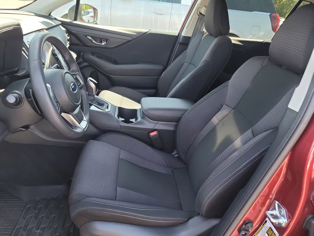 Used 2025 Subaru Outback Premium image 17