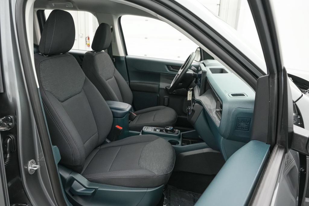 Certified 2025 Ford Maverick XL FWD image 20