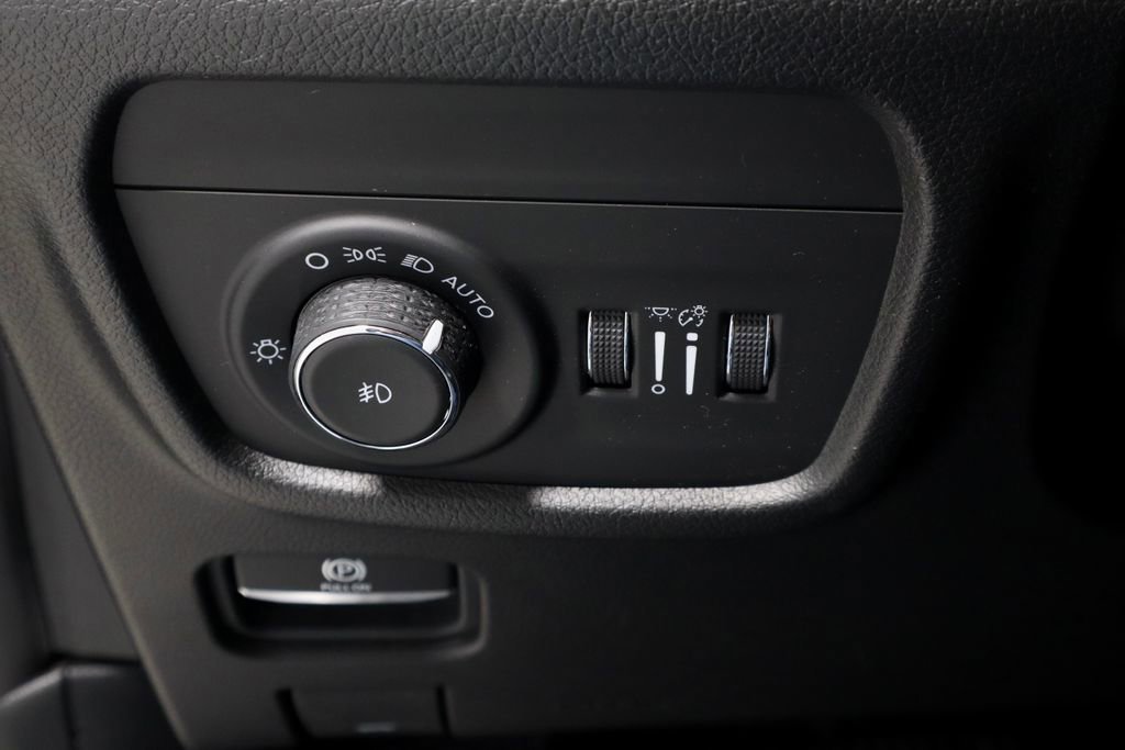 Used 2021 Jeep Grand Cherokee L Overland w/ Luxury Tech Group IV image 31