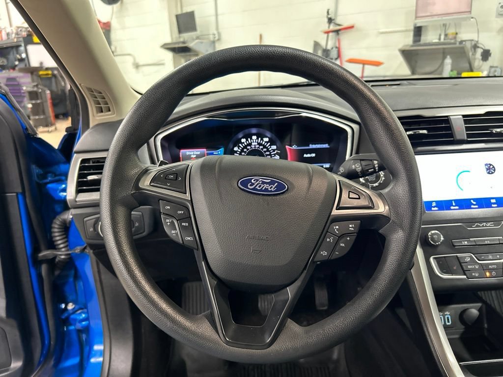 Certified 2020 Ford Fusion SE AWD/4WD image 16