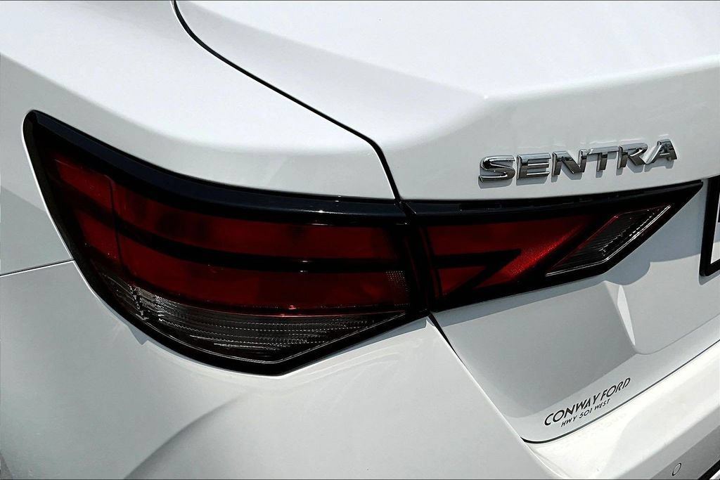 Used 2025 Nissan Sentra SV FWD image 25
