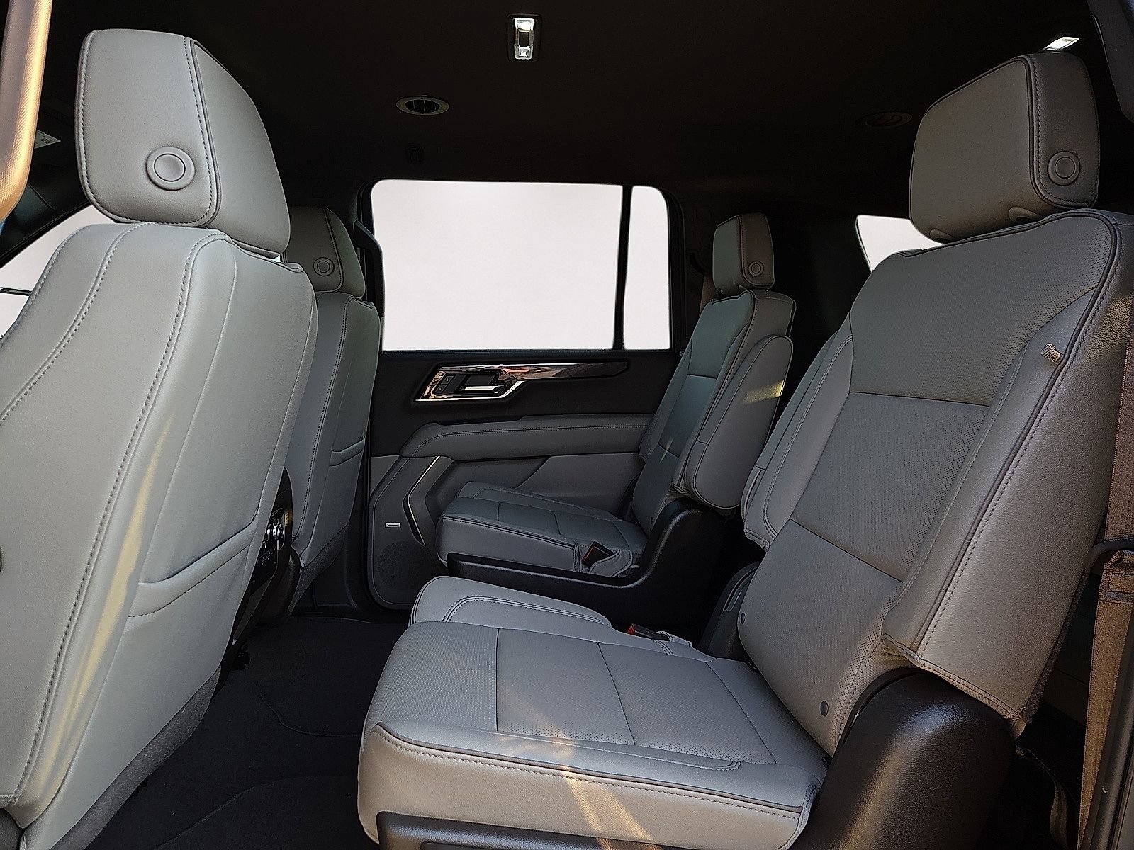 Used 2026 GMC Yukon XL Elevation AWD/4WD image 11