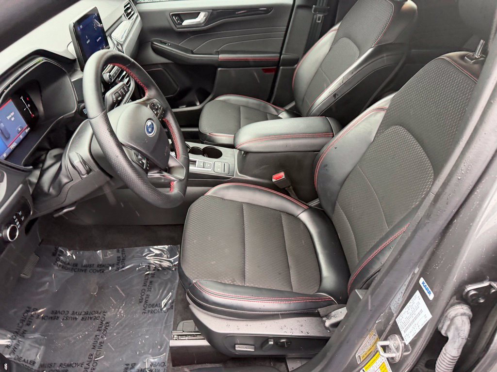 Certified 2025 Ford Escape ST-Line AWD/4WD image 12