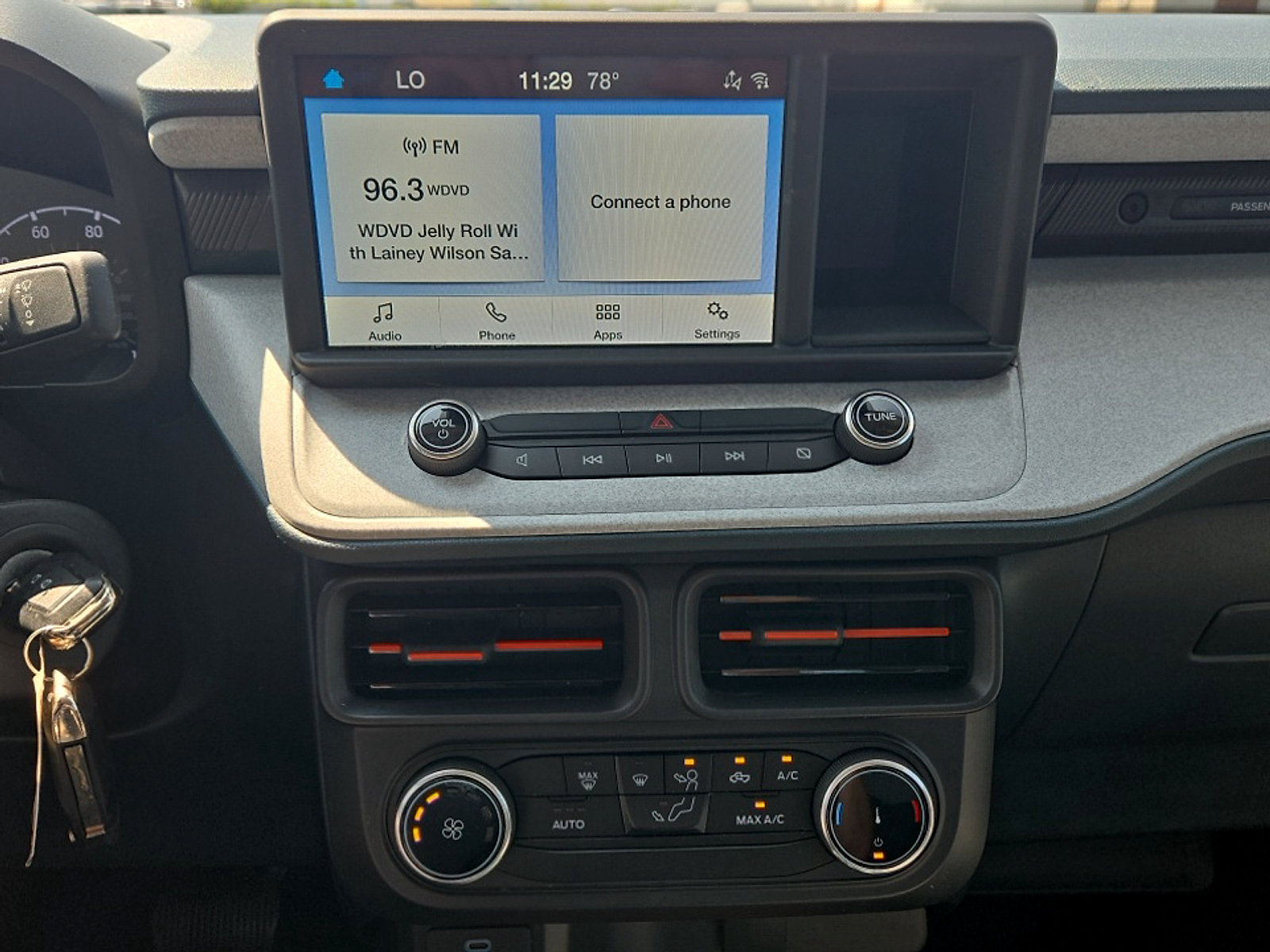 Certified 2024 Ford Maverick XLT FWD image 16
