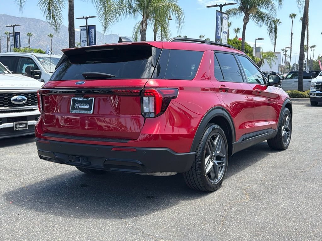 Certified 2025 Ford Explorer ST-Line w/ Premium Package RWD image 12