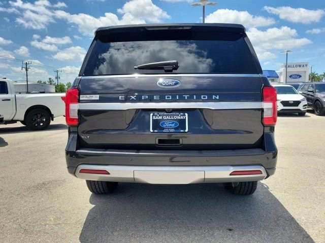 Certified 2023 Ford Expedition XLT RWD image 5