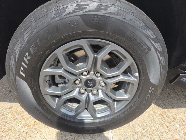 Certified 2025 Ford Expedition Active AWD/4WD image 16