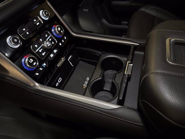 Used 2024 GMC Yukon Denali w/ Advanced Technology Package RWD image 32