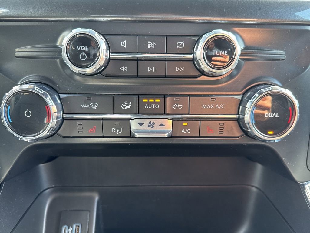 Certified 2022 Ford F150 XLT w/ Equipment Group 302A High image 32